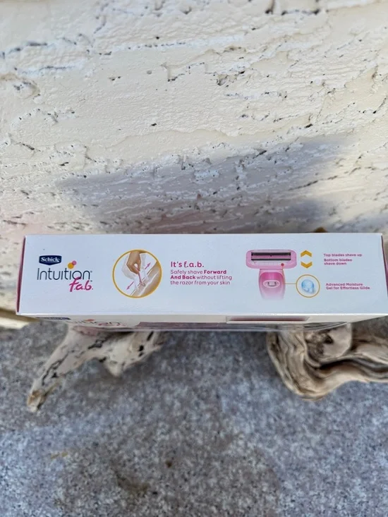 Schick Intuition f.a.b. Razor Set - Picture 4 of 5